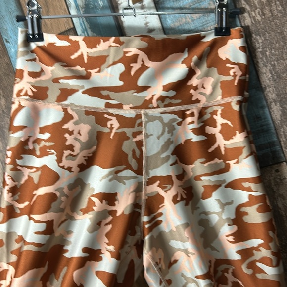 Nike dry fit small camouflage leggings - Picture 6 of 13